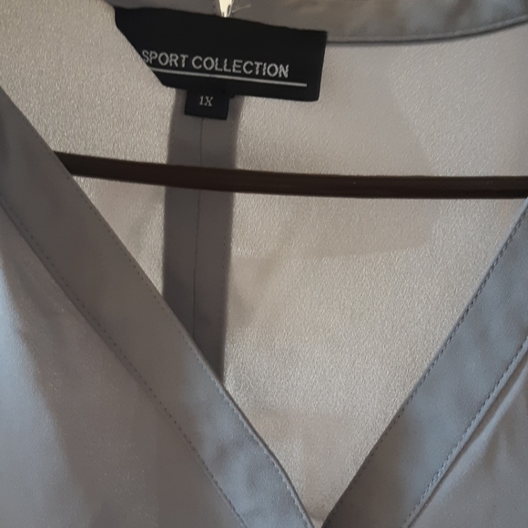 Sheer grey 1X blouse - Picture 2 of 4